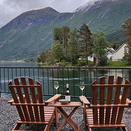 Apartment Modern Lakefront With View - Ev Plug *